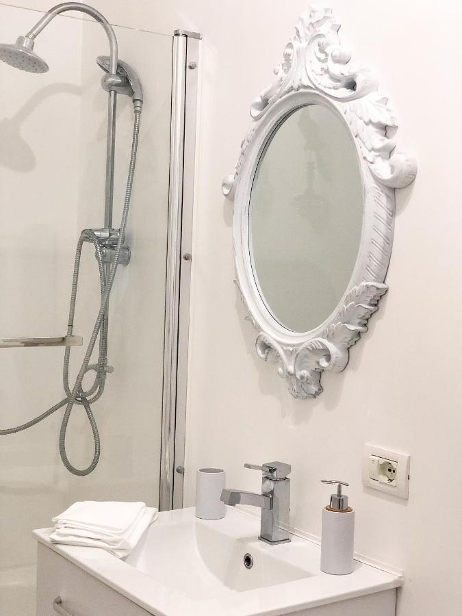 Familybo Apartments Bologna Delight - Front Station Екстер'єр фото